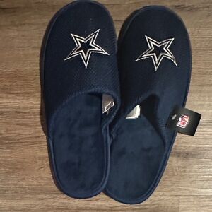NFL Men's Navy Blue Slip-On Star Logo Slippers